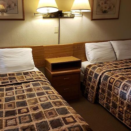 Skyview Swift Current Hotel ภายนอก รูปภาพ