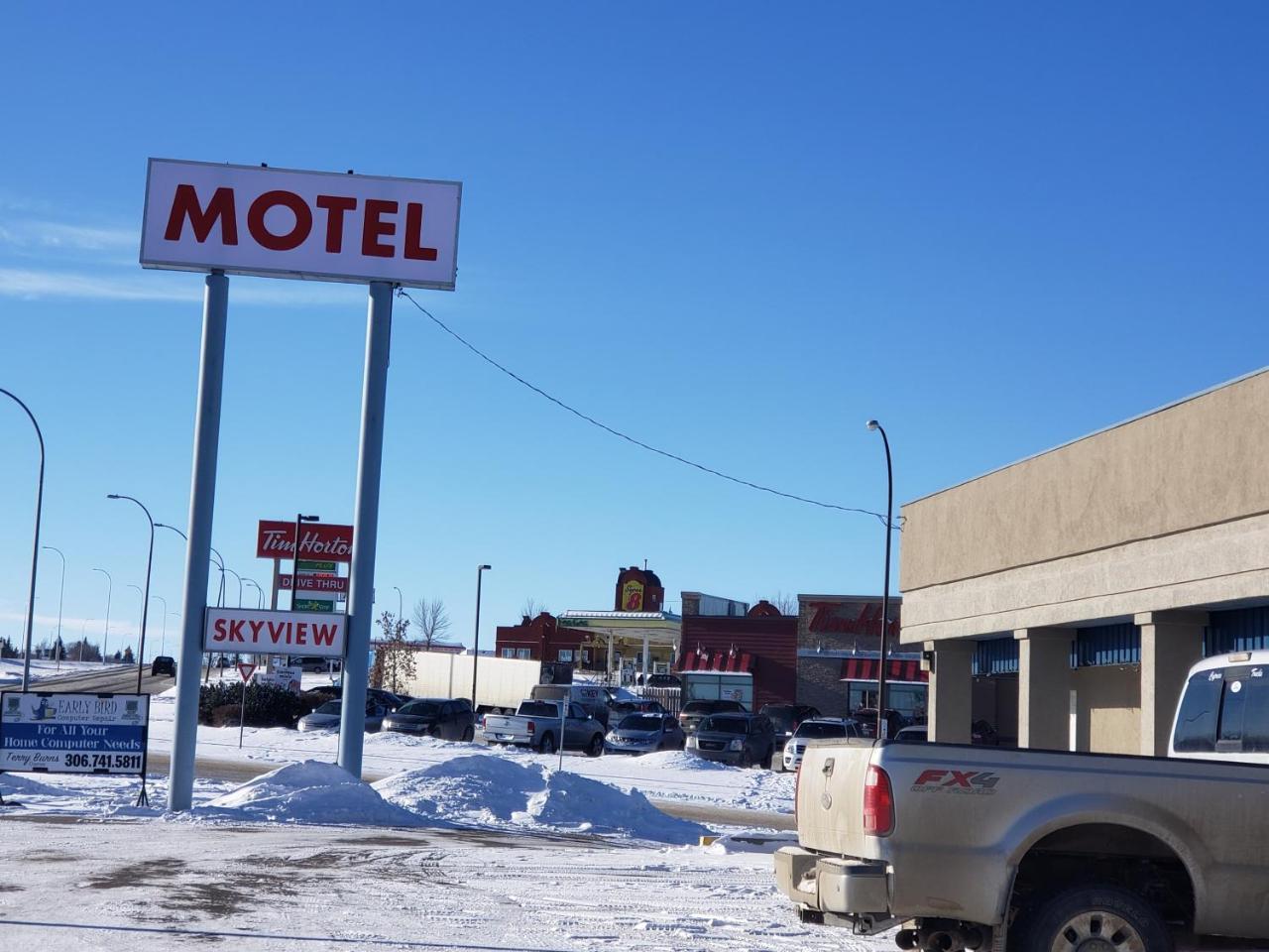 Skyview Swift Current Hotel ภายนอก รูปภาพ